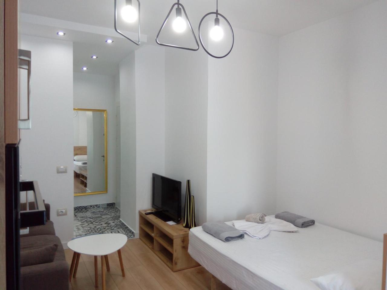 Luxury Tirana Apartment Esterno foto